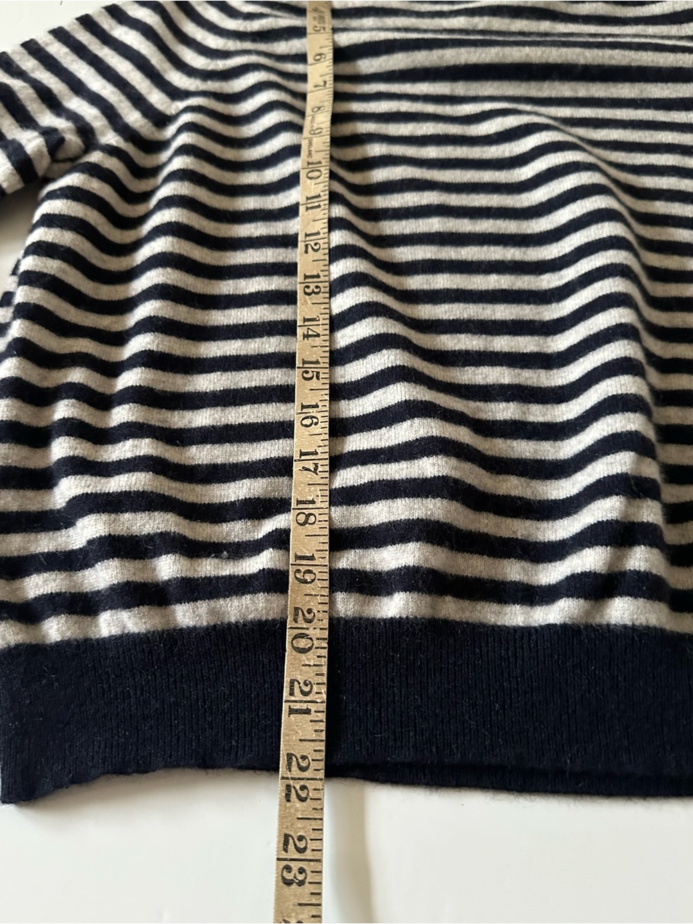 360 Cashmere Black Gray Stripe Turtleneck 100% Cashmere Sweater M - Picture 10 of 11